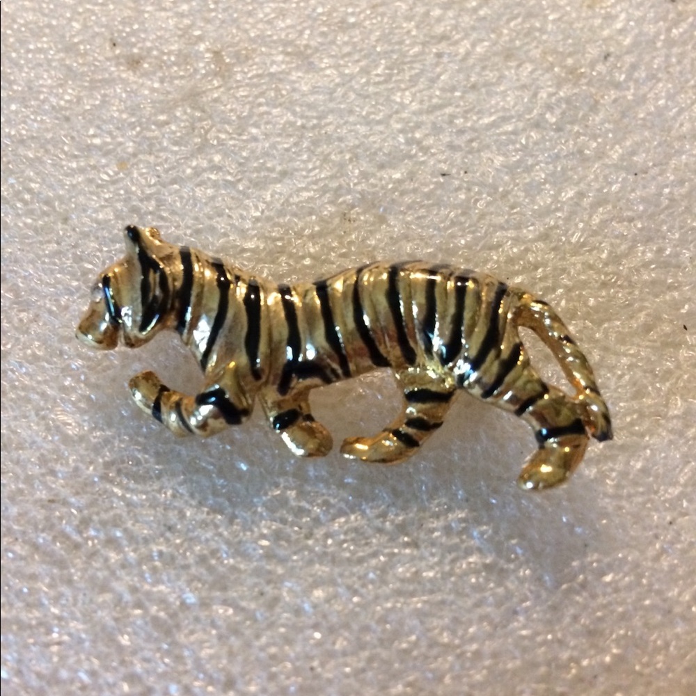 Vintage tiger brooch